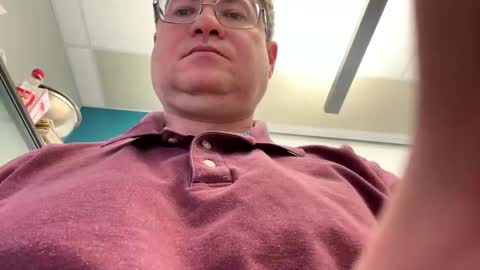 justfunguy221287 online show from 12.31.24