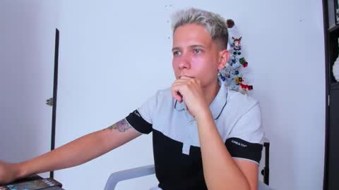 Snapshot of justin_biker chatting on 11.29.25 justin_biker online show from 11.29.25