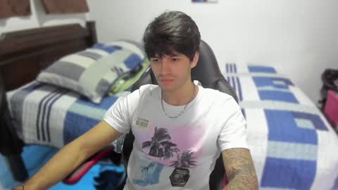 Snapshot of justin_stark1 chatting on 12.05.24 Diego online show from 12.05.24