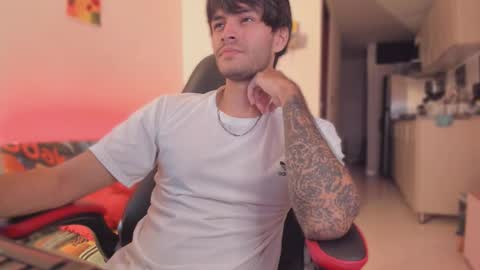 Snapshot of justin_stark1 chatting on 11.07.25 Diego online show from 11.07.25