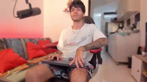 Snapshot of justin_stark1 chatting on 11.21.25 Diego online show from 11.21.25