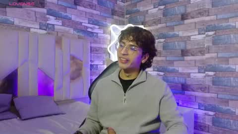  justin  online show from 03.08.26