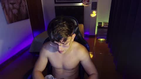 Snapshot of justin_trevor chatting on 10.24.25 Justin trevor online show from 10.24.25