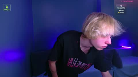 justTEEN online show from 04.19.26