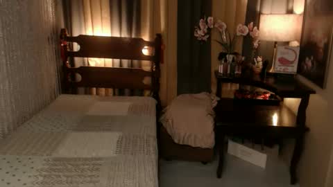 justine_hunk online show from 03.18.26