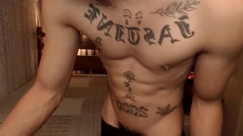 justine_hunk online show from 04.17.26