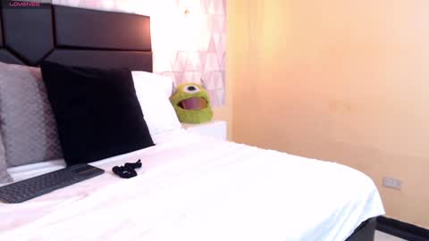 Justine online show from 01.24.25