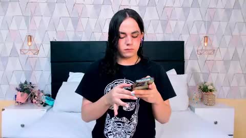 Justine online show from 04.16.26