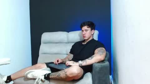 Snapshot of justinfuller_31 chatting on 06.24.26 justinfuller_31 online show from 06.24.26