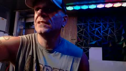 Snapshot of justinmoore1987 chatting on 06.03.26 justinmoore1987 online show from 06.03.26