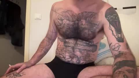 justmeandyou00 online show from 12.19.25