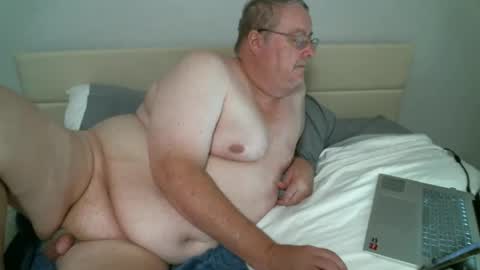 justmedm64 online show from 10.21.25