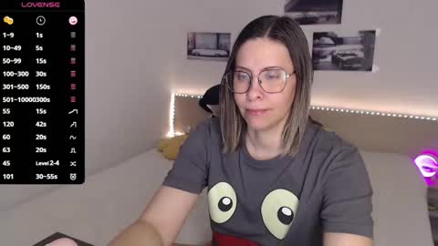 Julie online show from 04.15.26