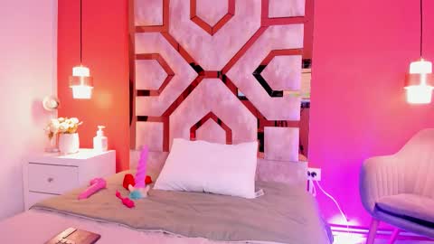 Mia online show from 03.08.26