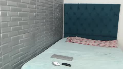 juviaandgray online show from 12.27.24