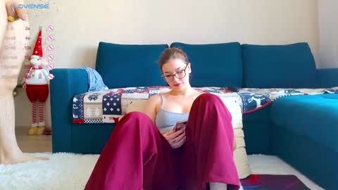 KITTY AND NICK Broadcast start time 10 am and 10 pm Moscow time online show from 01.12.25