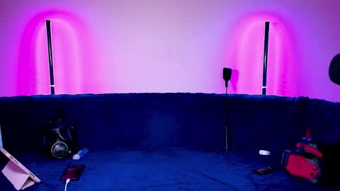 Snapshot of k9_goodboy chatting on 03.10.26 Alex online show from 03.10.26