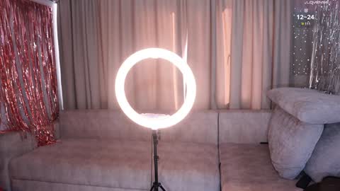 Snapshot of k_kimikooo chatting on 10.10.25 Amely online show from 10.10.25