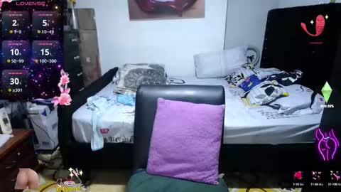 Snapshot of kaarlaa_ chatting on 09.22.25 Karla online show from 09.22.25