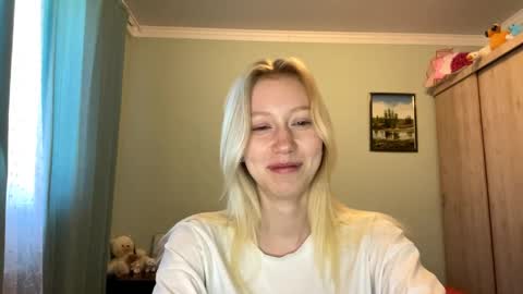 Mia 1st day here online show from 06.05.26