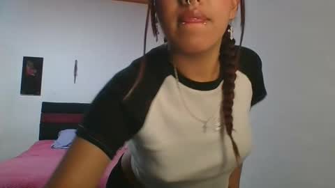 KAHELIINDEPENDENT MODEL online show from 02.14.26