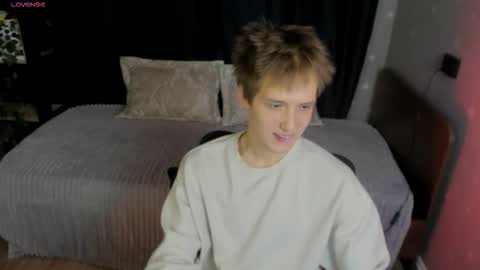 Snapshot of kai_milller chatting on 02.11.26 Kai online show from 02.11.26