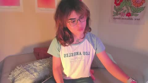 Snapshot of kai_novoa chatting on 10.16.25 Kai Novoa online show from 10.16.25