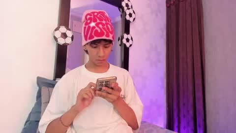 Snapshot of kaiirox chatting on 07.09.26 kai online show from 07.09.26