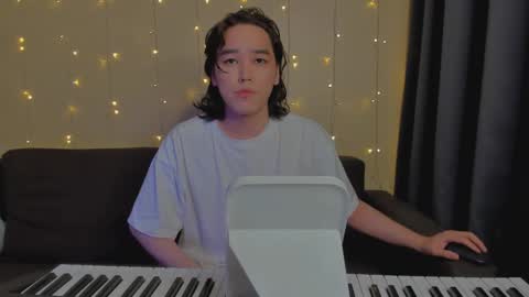 Snapshot of kain_takedaa chatting on 12.14.24 Kain online show from 12.14.24