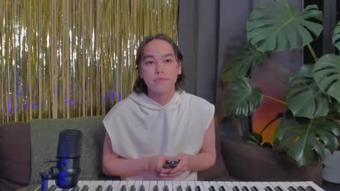 Snapshot of kain_takedaa chatting on 02.19.25 Kain online show from 02.19.25