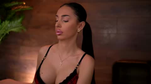 Kaira online show from 12.20.25