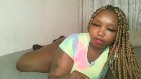 Snapshot of kakey_love chatting on 12.16.25 kakey love online show from 12.16.25