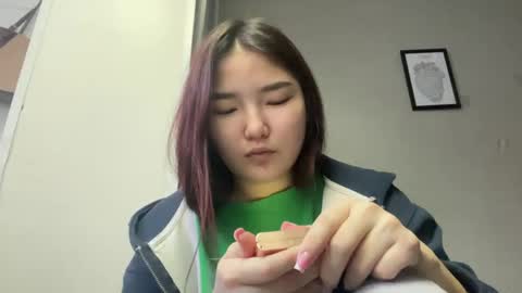 Snapshot of kalalinet chatting on 04.19.26 Sakura online show from 04.19.26