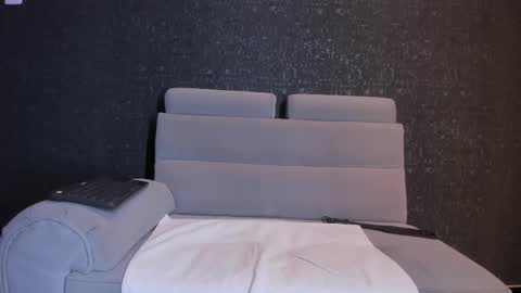 Snapshot of kaletattoos chatting on 03.08.25 Kale online show from 03.08.25