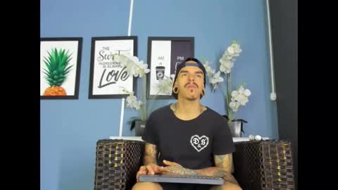 Snapshot of kaletattoos chatting on 09.14.25 Kale online show from 09.14.25