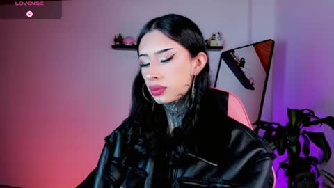 Snapshot of kali_ka chatting on 07.09.26 Kali Ka Please help me with your thumbs up its important dont forget my birthday on October 26 online show from 07.09.26