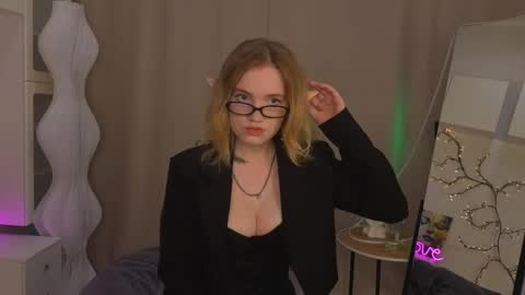 Emily online show from 05.25.26