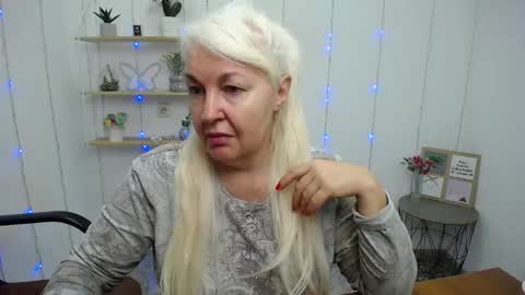 Snapshot of kamaliasim chatting on 01.26.25 KamaliaSim online show from 01.26.25