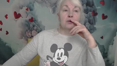 Snapshot of kamaliasim chatting on 02.03.25 KamaliaSim online show from 02.03.25