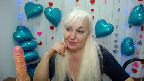 Snapshot of kamaliasim chatting on 02.09.25 KamaliaSim online show from 02.09.25