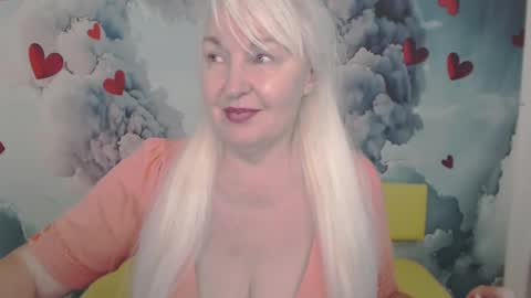 Snapshot of kamaliasim chatting on 02.23.25 KamaliaSim online show from 02.23.25