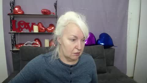 Snapshot of kamaliasim chatting on 03.02.25 KamaliaSim online show from 03.02.25