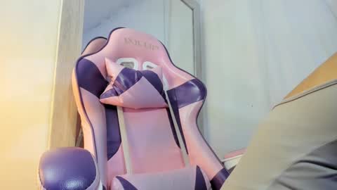    online show from 01.08.25