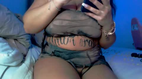 Snapshot of kamila_french chatting on 03.08.25 Kamila online show from 03.08.25