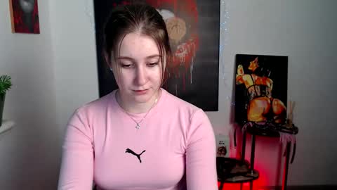 Snapshot of kamilla_love_ chatting on 02.20.26 kamilla_love_ online show from 02.20.26