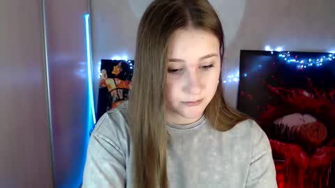 Snapshot of kamilla_love_ chatting on 04.23.26 kamilla_love_ online show from 04.23.26