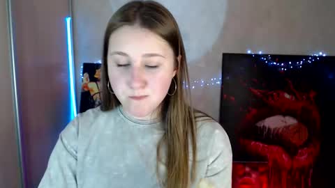Snapshot of kamilla_love_ chatting on 04.23.26 kamilla_love_ online show from 04.23.26