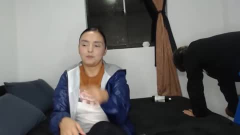Snapshot of kammy_cami chatting on 04.28.26 kammy y camila online show from 04.28.26