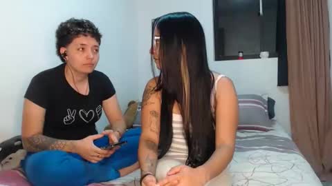 Snapshot of kammy_cami chatting on 05.03.26 kammy y camila online show from 05.03.26