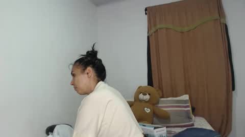 Snapshot of kammy_cami chatting on 05.04.26 kammy y camila online show from 05.04.26